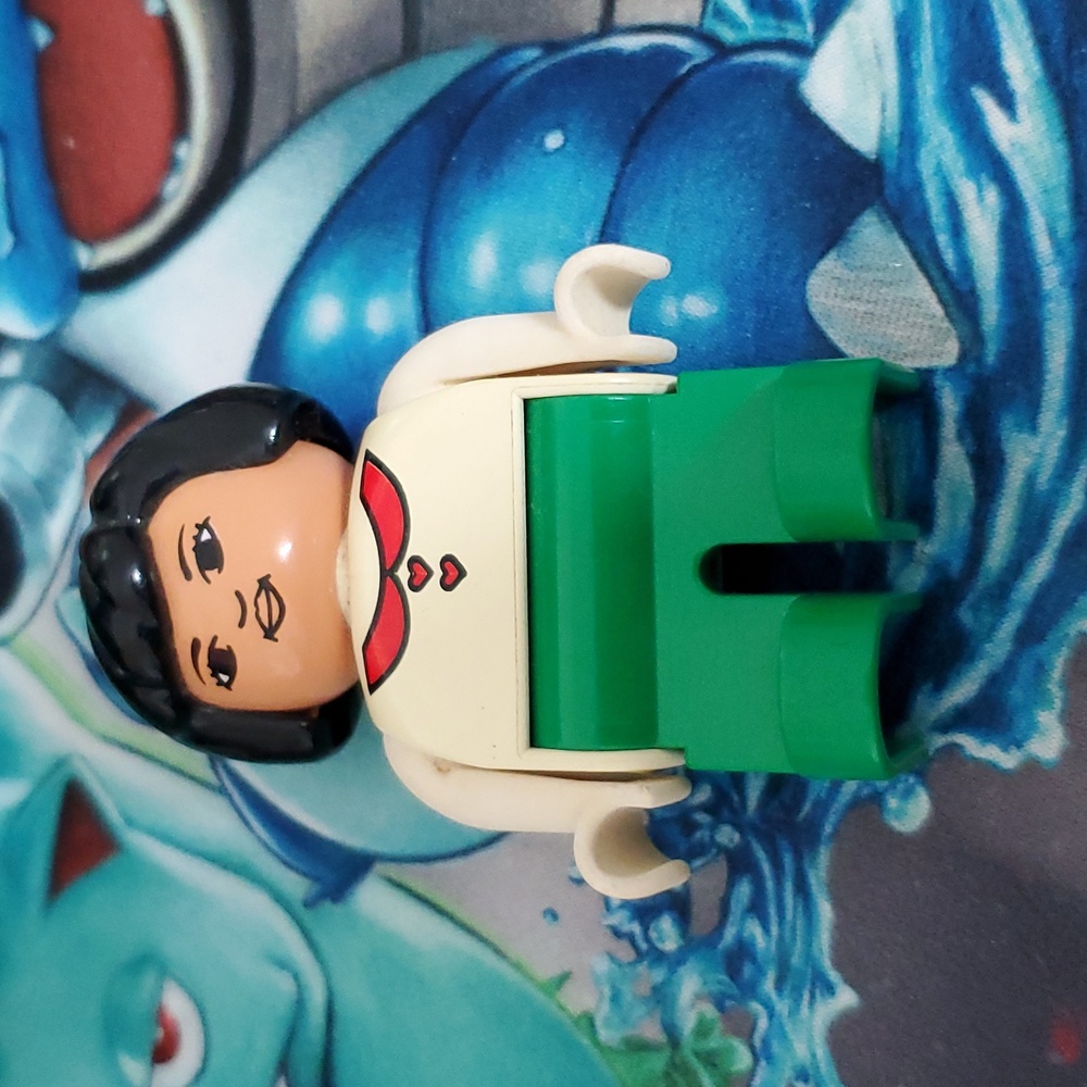 Vintage Lego Duplo ASIAN MOM LADY WOMAN White Blouse Heart Buttons Black-Haired